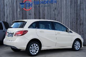 Mercedes B-klasse B180D Airco Navi Cruise Stoelverwarming BAK Kapot! 80KW Euro 6 picture 3