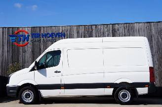 Vaurioauto  passenger cars Volkswagen Crafter 2.0 TDi L2H2 Airco Cruise Trekhaak 3-Persoons 100KW Euro 5 2015/1