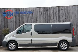 Unfallwagen Opel Vivaro 2.0 DCi Lang 4-Peroons Bed Klima Navi Trekhaak 84KW Euro 4 2010/3