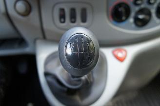 Renault Trafic 2.0 DCi Lang 9-Sitzer MOTORSCHADEN picture 16