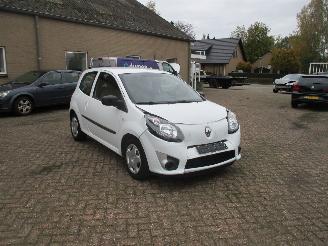 skadebil auto Renault Twingo 1.2-16V Authentique NAP 2011/3