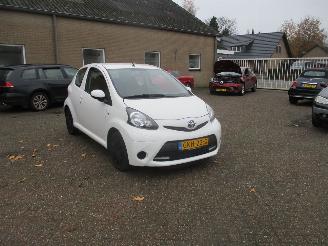 Schadeauto Toyota Aygo 1.0 VVT- Acces Airco 2013/1