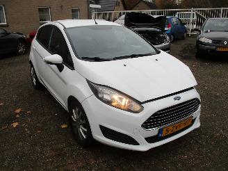 krockskadad bil auto Ford Fiesta 1.0 Style 5drs 2015/3