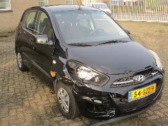 krockskadad bil auto Hyundai I-10 1.1 i-Drive Cool Airco NAP 2012/2