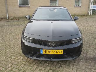 Opel Astra 1.2 Turbo Edition 1E EIG NAP picture 2