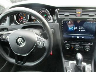 Volkswagen Golf 1.2 TSI HighLine Aut NAP picture 19