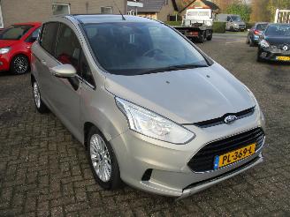 krockskadad bil auto Ford B-Max 1.0 EcoBoost Titanium 2013/4