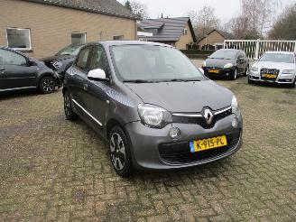 Damaged car Renault Twingo 0.9 TCe Intens 2017/10