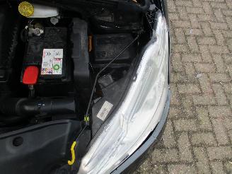 Peugeot 208 1.2 VTi Envy 5drs picture 14