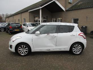 Suzuki Swift 1.2 Exclusive EASSS picture 4
