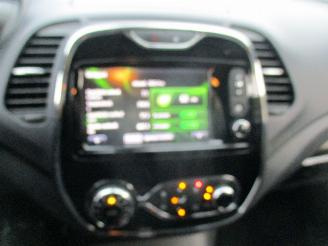Renault Captur 1.2 TCe Dynamique picture 16