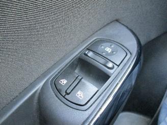 Opel Corsa CORSA E 1.4 Favourite REST BPM €1000,-!!! picture 26