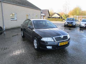 Damaged car Skoda Octavia 1.6 FSI Elegance 2007/9