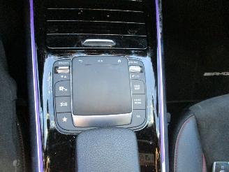 Mercedes GLA 250 4MATIC AMG Line picture 44