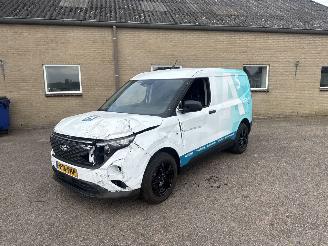 Ford Transit E-Transit Courier Trend 44 kWh picture 3