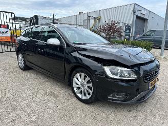 škoda osobní automobily Volvo V-60 2.0 T3 Summum 2017/4