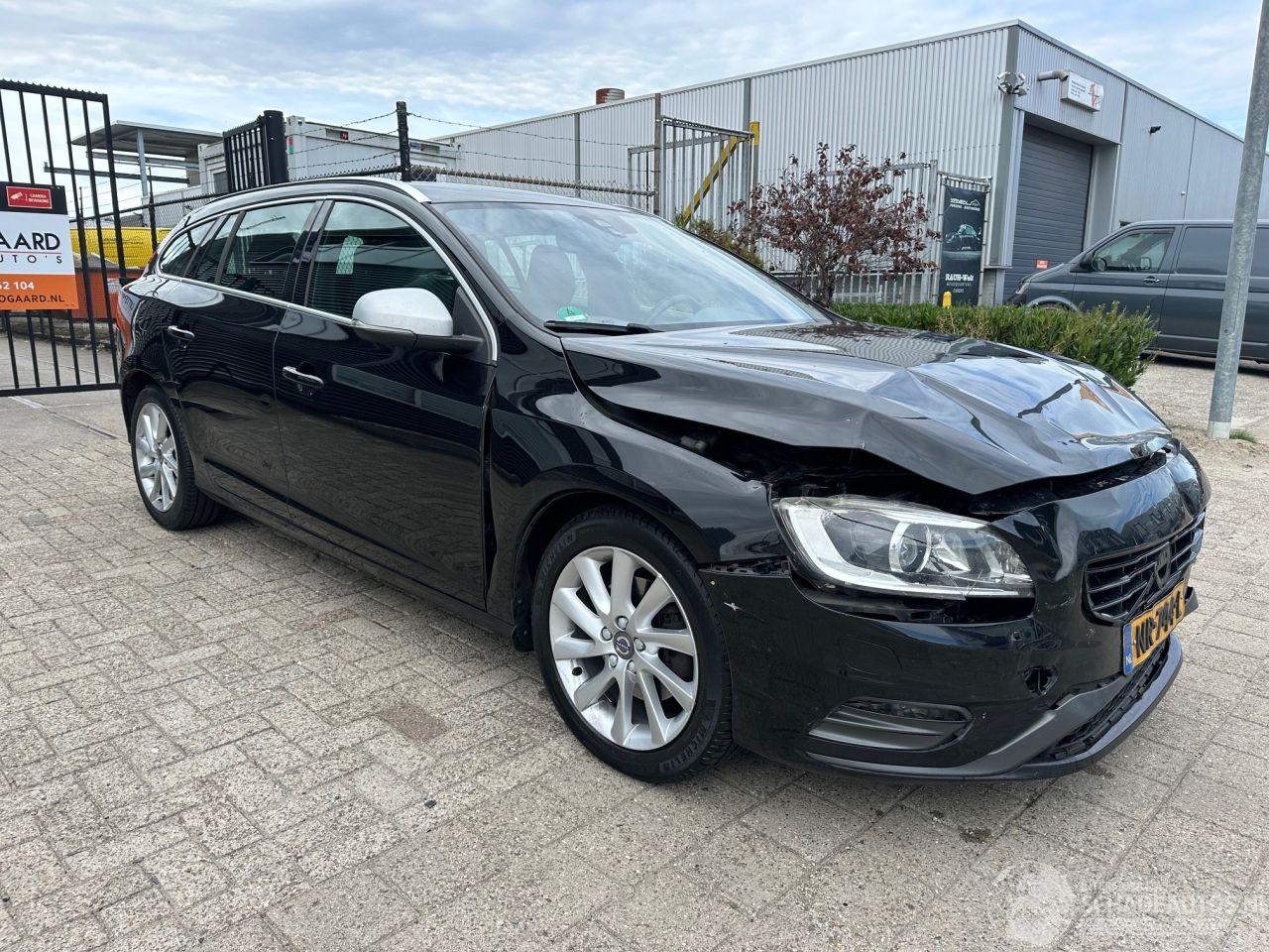 Volvo V-60 2.0 T3 Summum