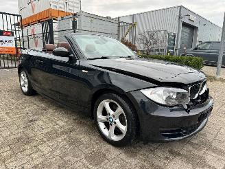 damaged passenger cars BMW 1-serie Cabrio 118i 2009/1