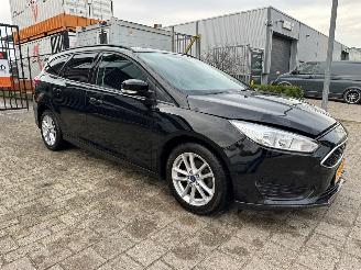 krockskadad bil auto Ford Focus Wagon 1.0 Trend 2016/5
