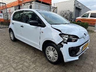 krockskadad bil auto Volkswagen Up! 1.0 take up! BlueMotion 2013/9