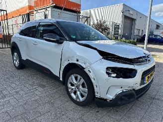 skadebil auto Citroën C4 cactus 1.2 PureTech Shine 2019/5