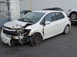 Dezmembrări autoturisme Toyota Auris Auris (E15), Hatchback, 2006 / 2012 1.8 16V HSD Full Hybrid 2011