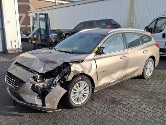 Vrakbiler auto Ford Focus Focus 4 Wagon, Combi, 2018 1.0 Ti-VCT EcoBoost 12V 125 2020/1