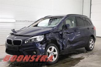 krockskadad bil auto BMW 2-serie 2 serie Gran Tourer (F46), MPV, 2014 218i 1.5 TwinPower Turbo 12V 2017/6