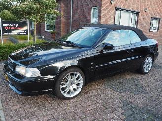 krockskadad bil auto Volvo C-70 2.4T Convertible 2002/5