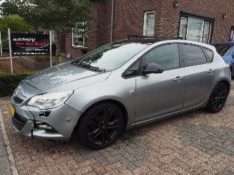 skadebil auto Opel Astra 1.4 Turbo Sport 2012/6