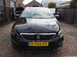 Peugeot 308 1.2 PureTech Blue Lease GT picture 2