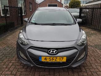 Hyundai I-30 Wagon 1.6 GDI Business Edition picture 2