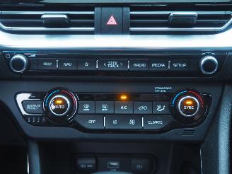 Kia Niro 1.6 GDI Hybrid ExecutiveLine picture 19