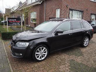 skadebil auto Skoda Octavia 1.6TDI Ambition Businessline 2015/4