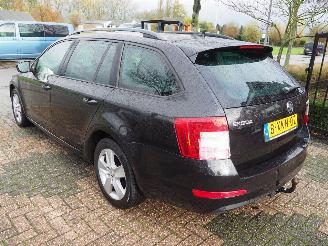 Skoda Octavia 1.6TDI GreenLine BusinessLine picture 6