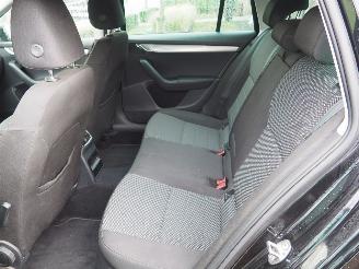 Skoda Octavia 1.6TDI GreenLine BusinessLine picture 20