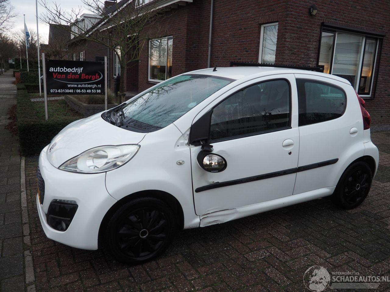 Peugeot 107 1.0 Active Automaat