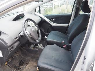 Toyota Yaris 1.3 VVTi Luna picture 20