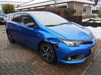 Toyota Auris 1.8 Hybrid dynamic Ultimate picture 3