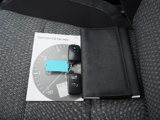 Toyota Auris 1.8 Hybrid dynamic Ultimate picture 29