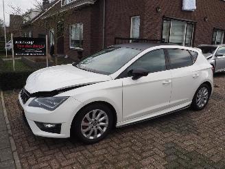 krockskadad bil auto Seat Leon 1.4 TSI ACT FR Dyn. 2015/5