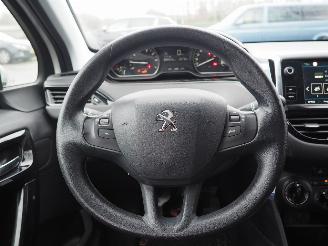 Peugeot 208 1.2 PureTech Blue lion picture 11