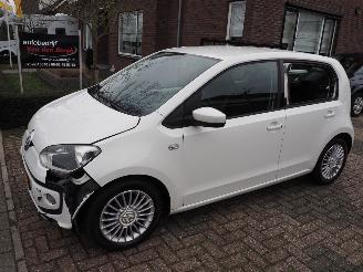 Vaurioauto  passenger cars Volkswagen Up! 1.0 High Up! BlueMotion 2013/1