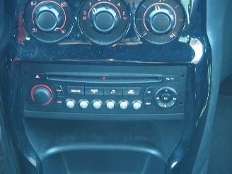 Citroën DS3 1.6 E-hdi So Chic picture 17