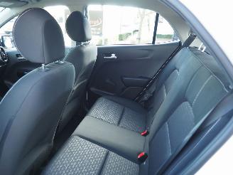 Kia Picanto 1.0 Dpi Comfortline picture 18