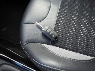 Peugeot 2008 1.2 PureTech Allure picture 30