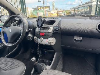 Peugeot 107 1.0 12V AIRCO 5-DEURS picture 7