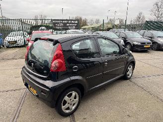 Peugeot 107 1.0 12V AIRCO 5-DEURS picture 5