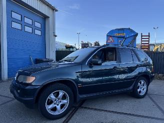 krockskadad bil auto BMW X5 4.4 V8 210KW 2000/6