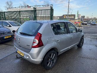 Dacia Sandero 1.2 16V 55KW AIRCO 5-DEURS picture 6